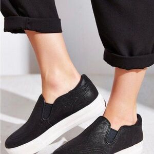 NIB Ash Womens Jungle Fashion Black Leather Sneakers - US9/EU40